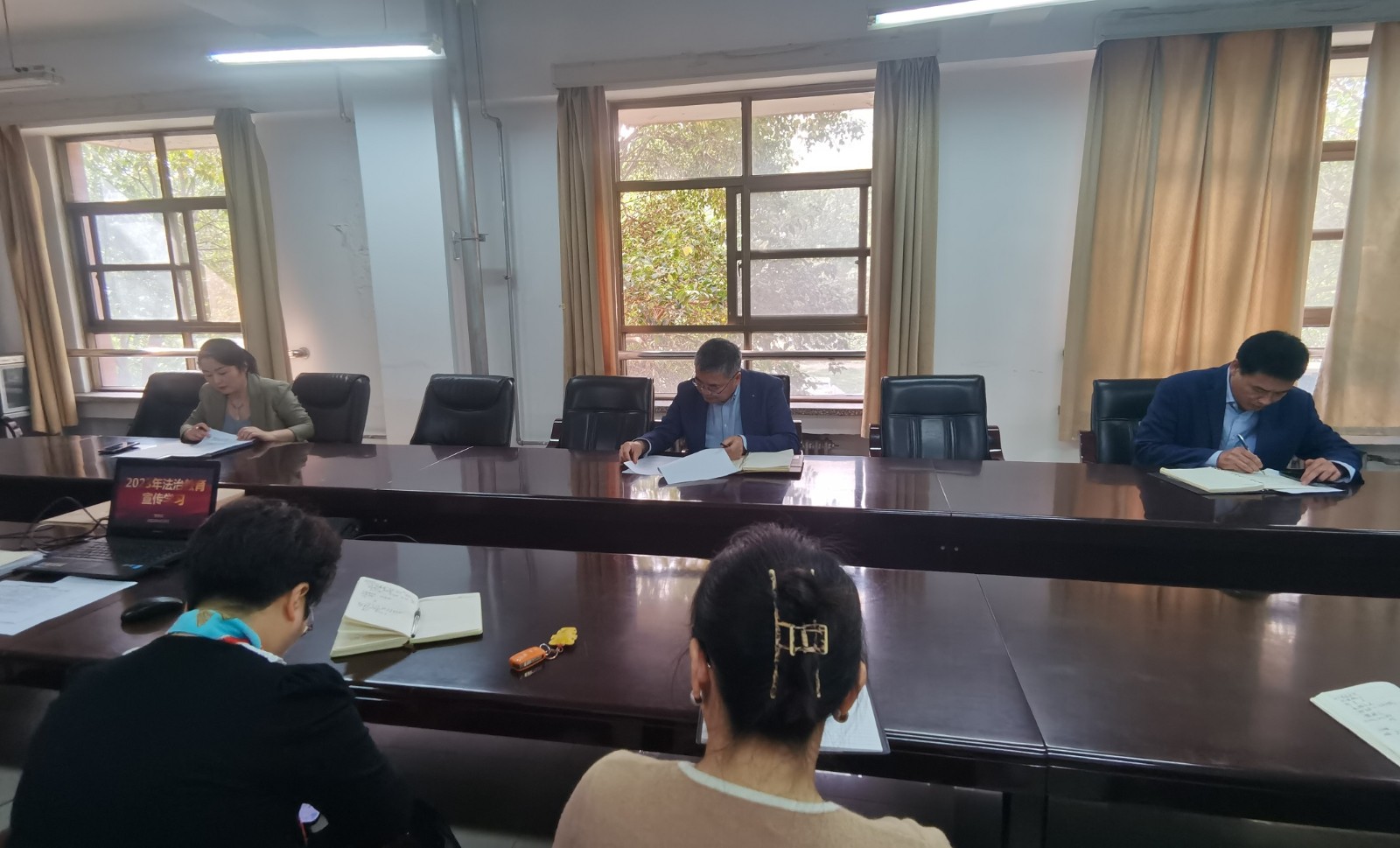 fazhixuexi1.jpg fazhixuexi1.jpg