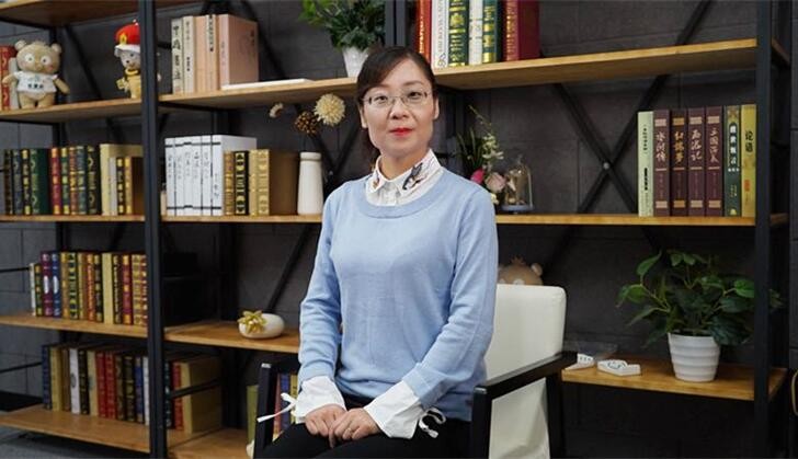 李艳生活照.jpg 李艳生活照.jpg
