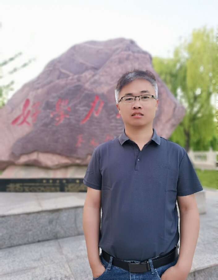 冯阵东生活照1_proc.jpg 冯阵东生活照1_proc.jpg