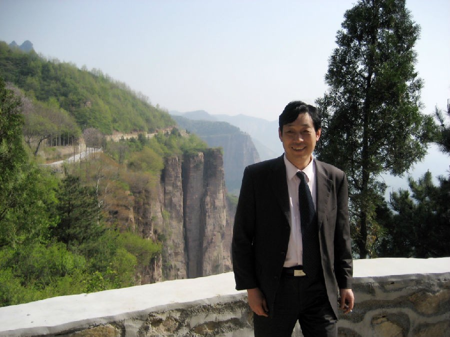 杨现卿生活照.jpg 杨现卿生活照.jpg